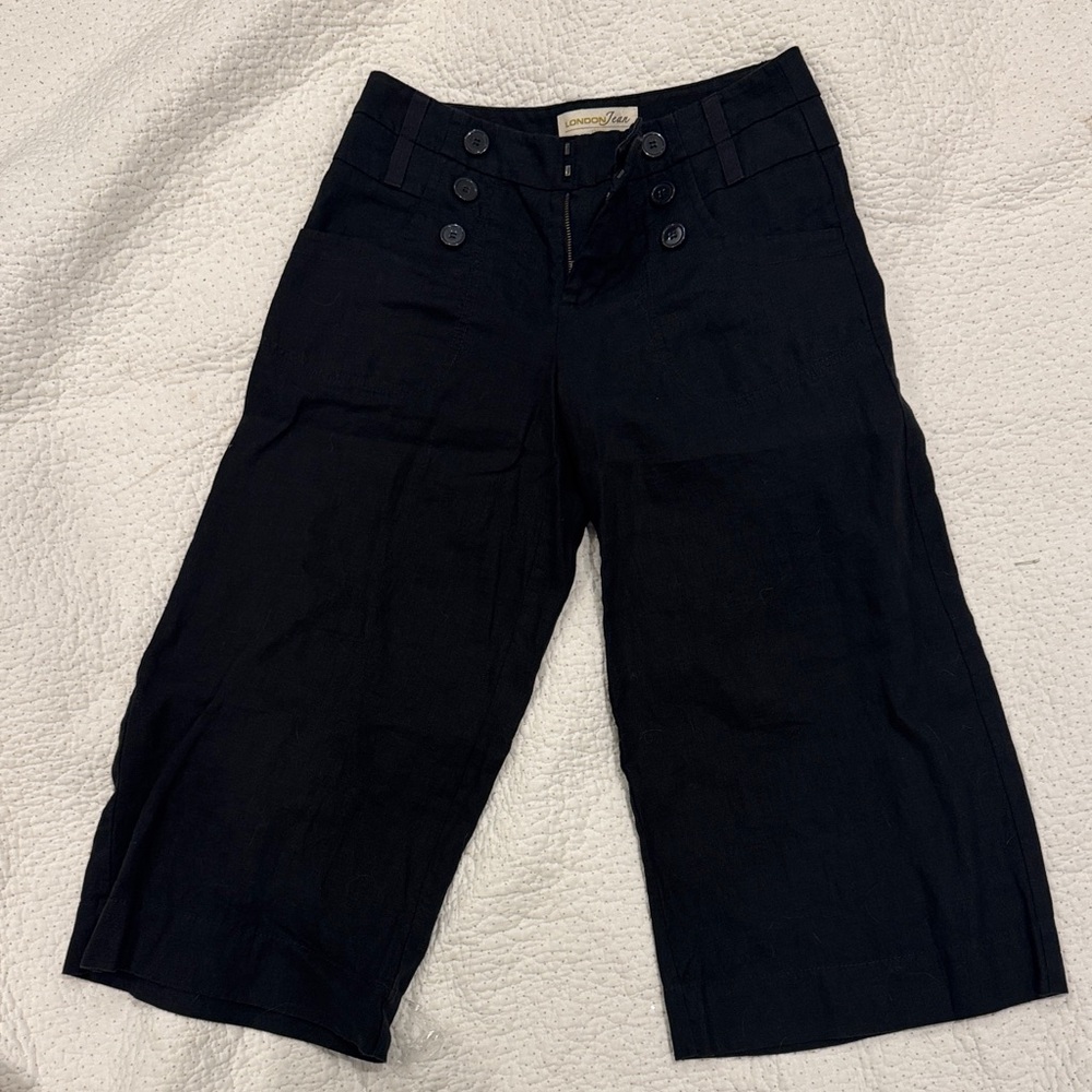 LONDONJEAN Black Capris